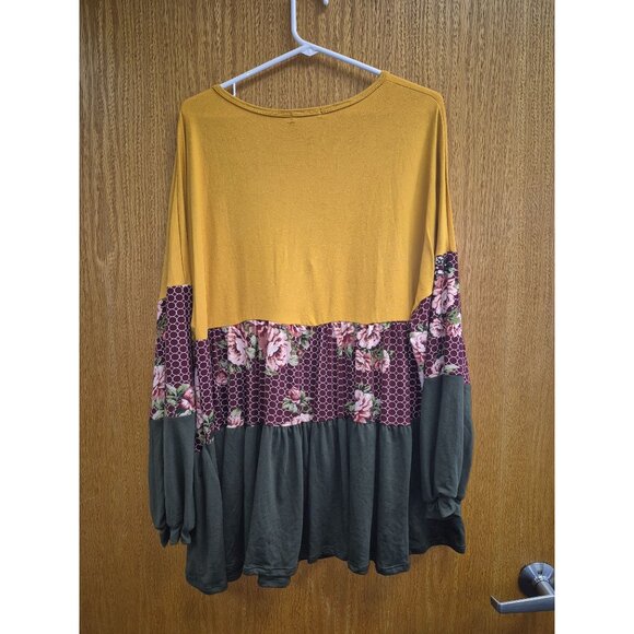 Plus Size Color Block Patchwork Long Sleeve Floral & Honeycomb Top 2X - Picture 4 of 6